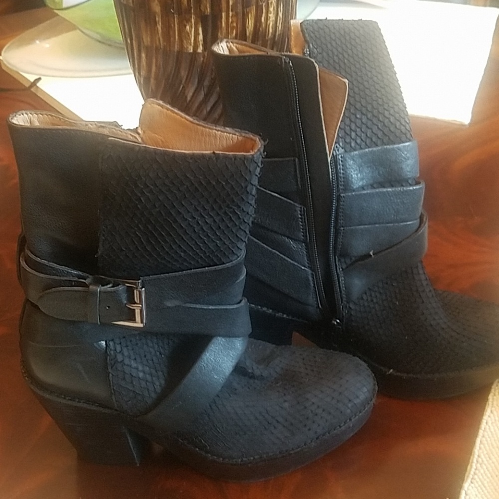 Black leather Boots never worn